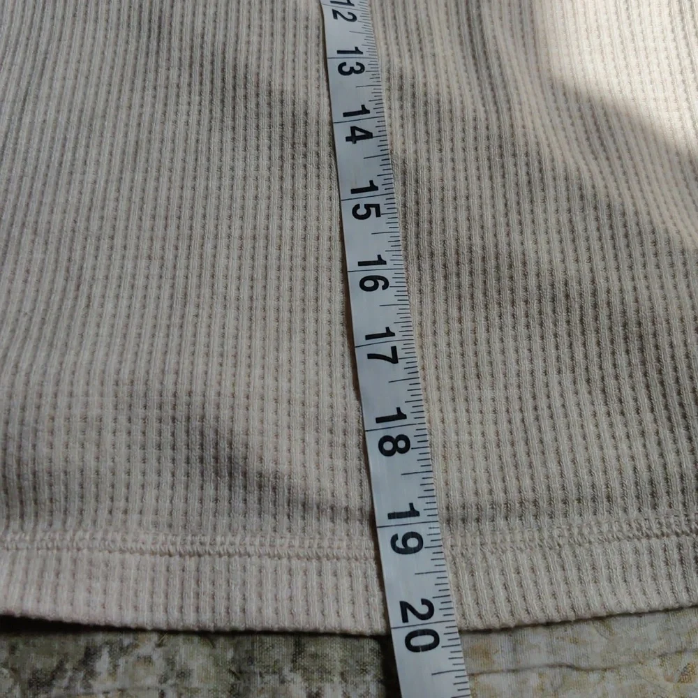 Vineyard Vines Cropped Oversized Sweater - Picture 6 of 9